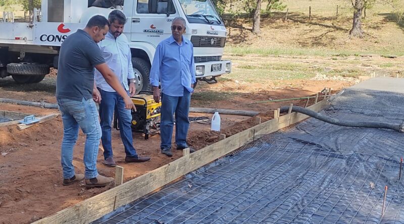 Vereador Rogérinho visita obras da Estação de Tratamento de Rosália
